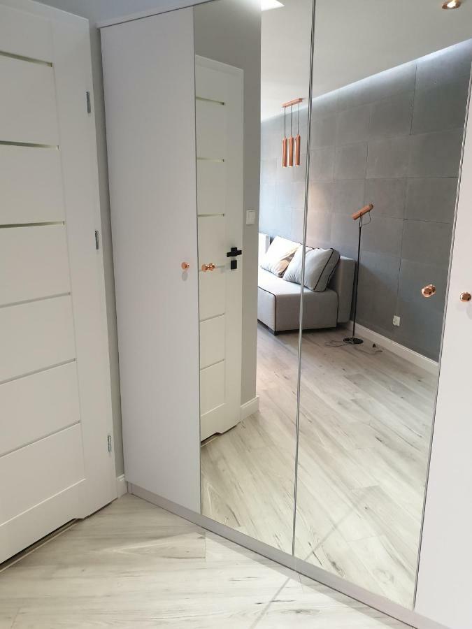 Apartament Miedziany يلينيا غورا المظهر الخارجي الصورة